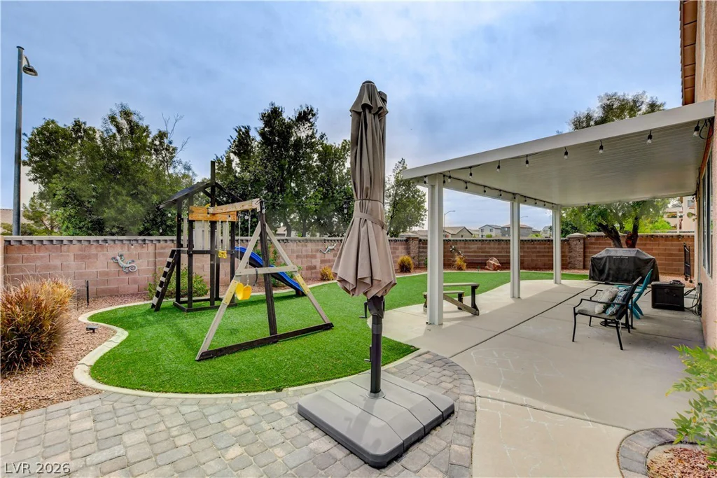 3400 Lacebark Pine, Las Vegas, NV 89129