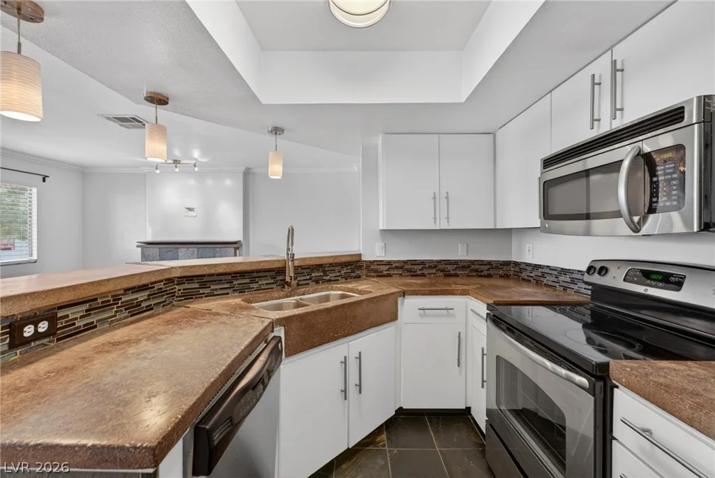 8600 Charleston, Las Vegas, NV 89117