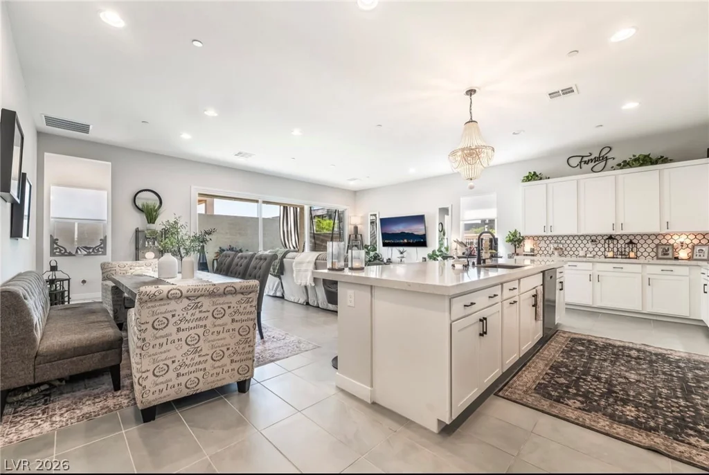 808 Klamath Springs, Henderson, NV 89011