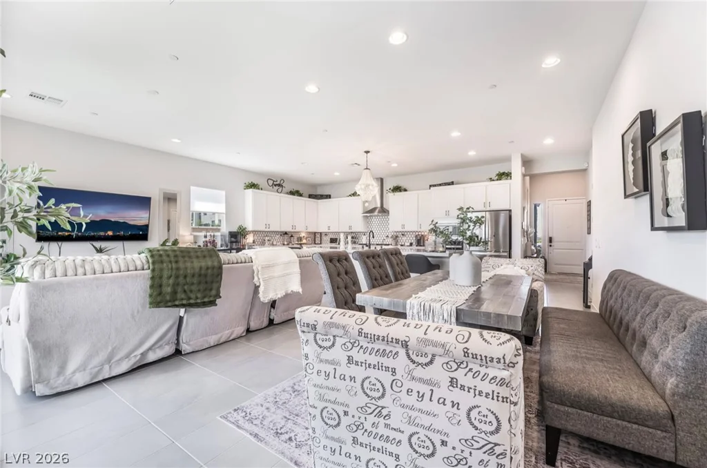 808 Klamath Springs, Henderson, NV 89011