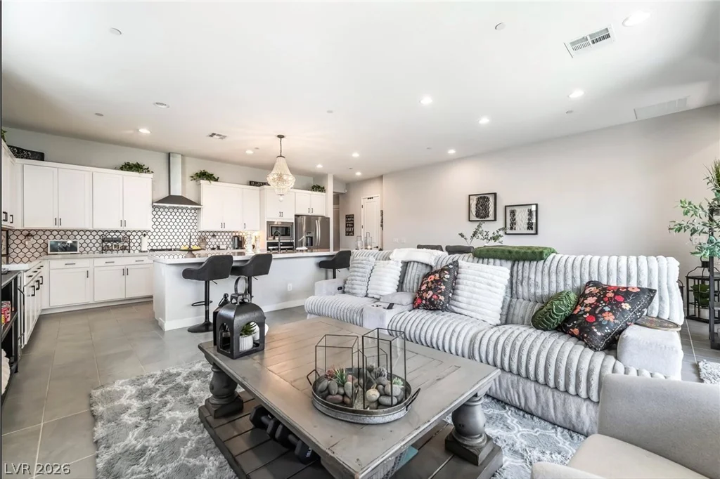 808 Klamath Springs, Henderson, NV 89011