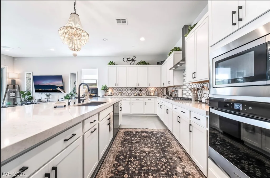 808 Klamath Springs, Henderson, NV 89011