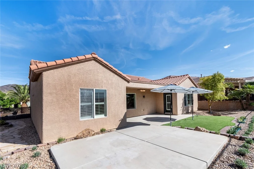 2123 Sandstone Cliffs, Henderson, NV 89044