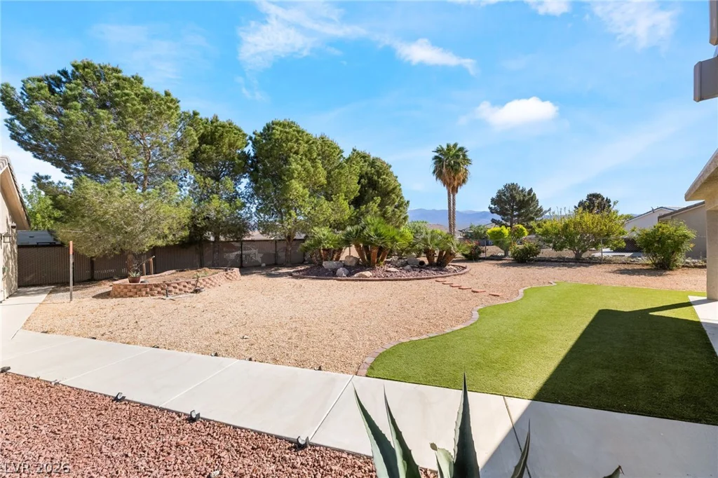 5090 Balhurst, Pahrump, NV 89061