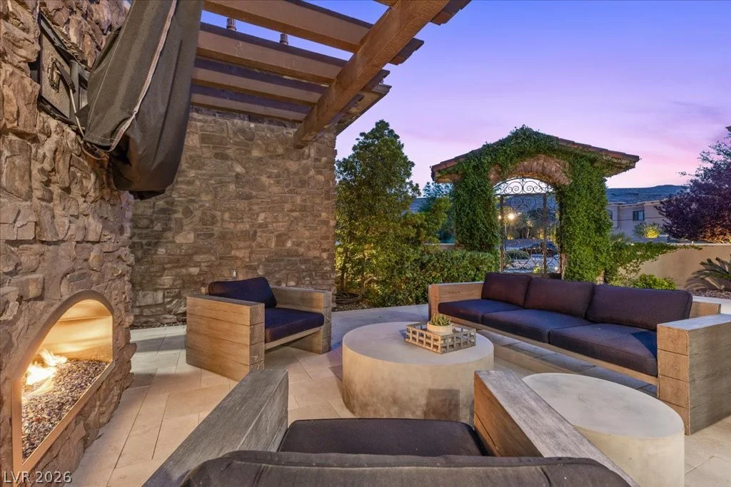 4 Cottonwood Canyon, Las Vegas, NV 89141