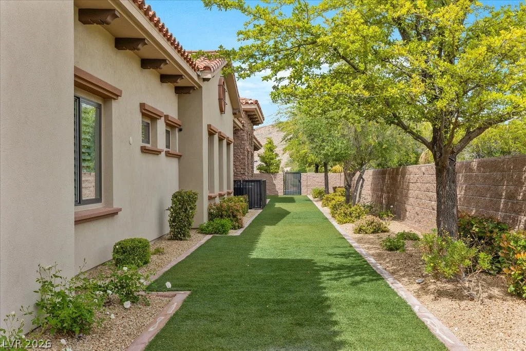 4 Cottonwood Canyon, Las Vegas, NV 89141