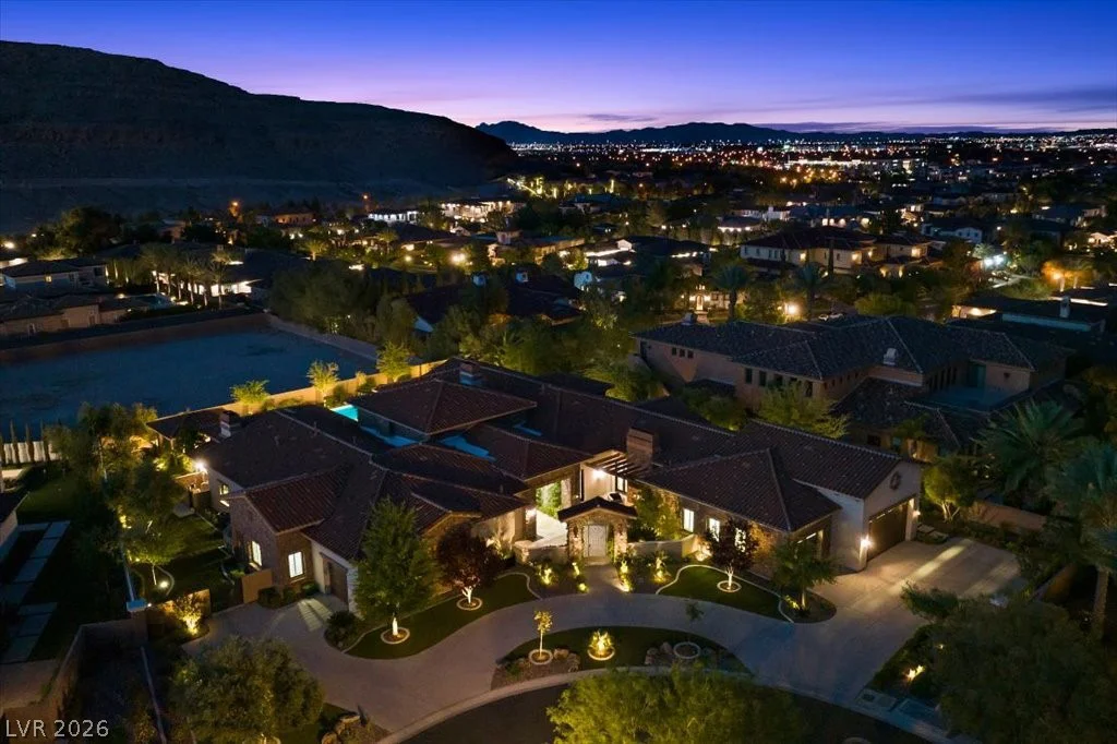 4 Cottonwood Canyon, Las Vegas, NV 89141