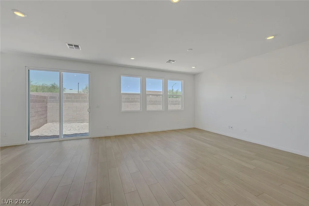 7086 Parkallen, Las Vegas, NV 89113