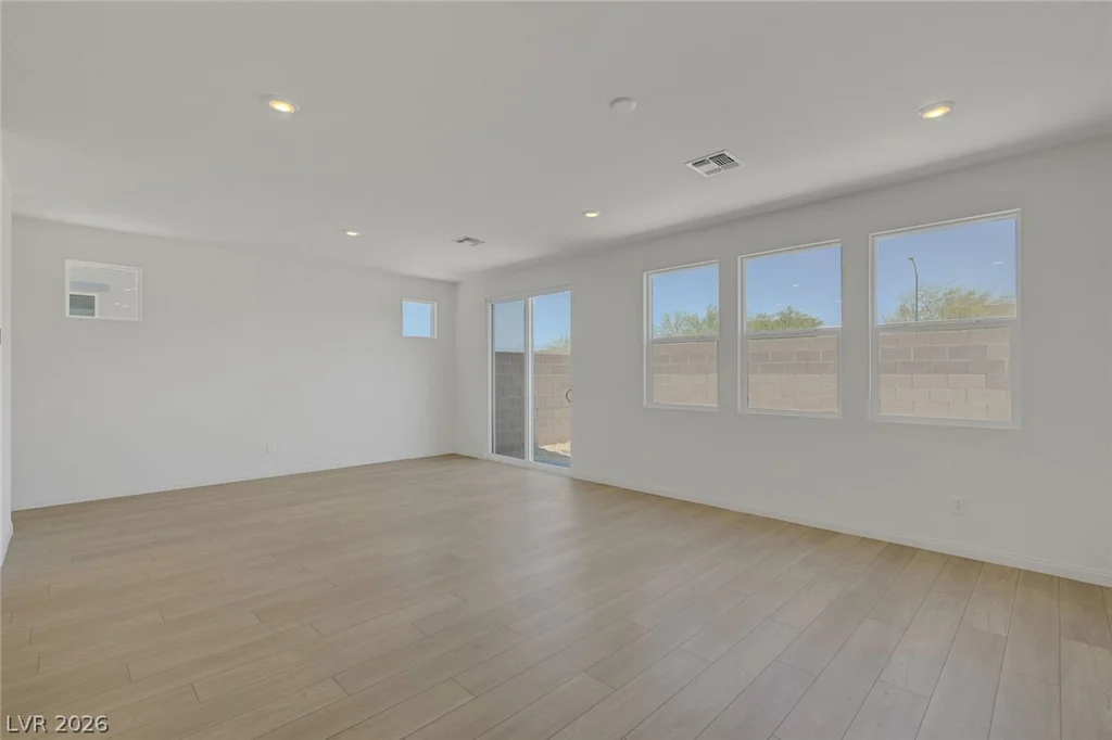 7086 Parkallen, Las Vegas, NV 89113