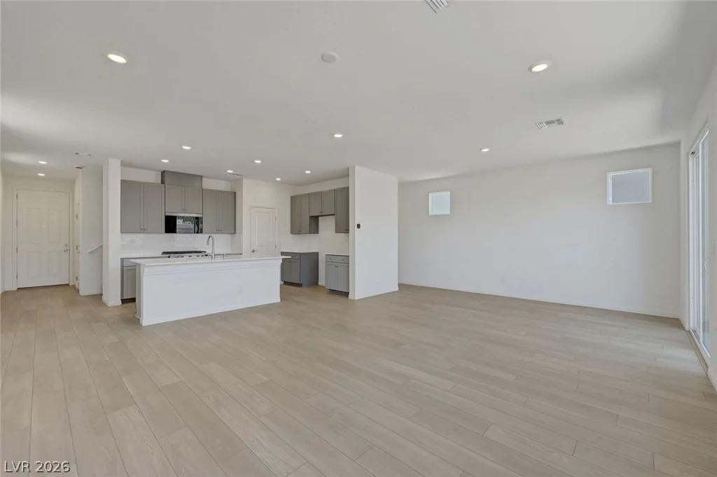 7086 Parkallen, Las Vegas, NV 89113
