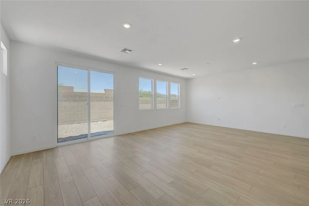 7086 Parkallen, Las Vegas, NV 89113