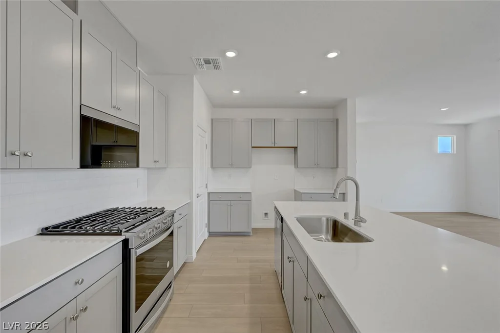 7086 Parkallen, Las Vegas, NV 89113