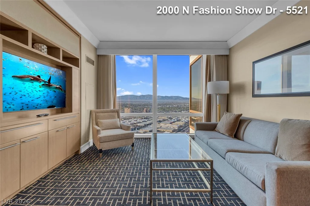 2000 FASHION SHOW, Las Vegas, NV 89109