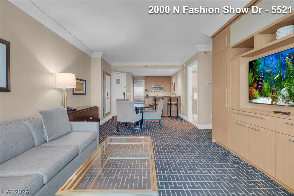 2000 FASHION SHOW, Las Vegas, NV 89109