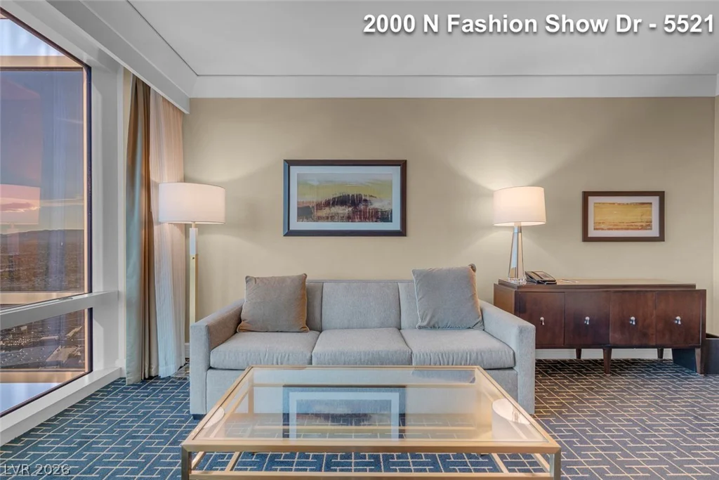 2000 FASHION SHOW, Las Vegas, NV 89109