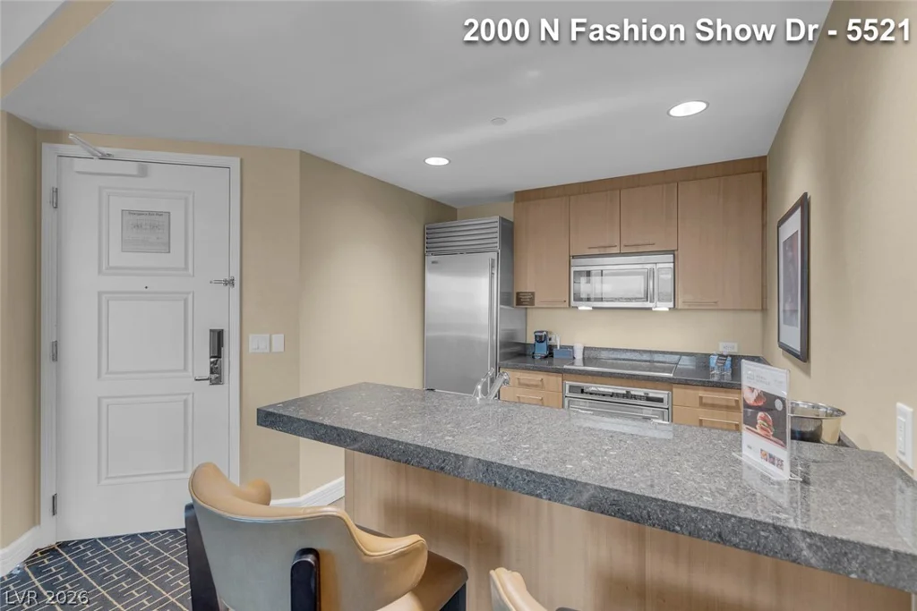 2000 FASHION SHOW, Las Vegas, NV 89109