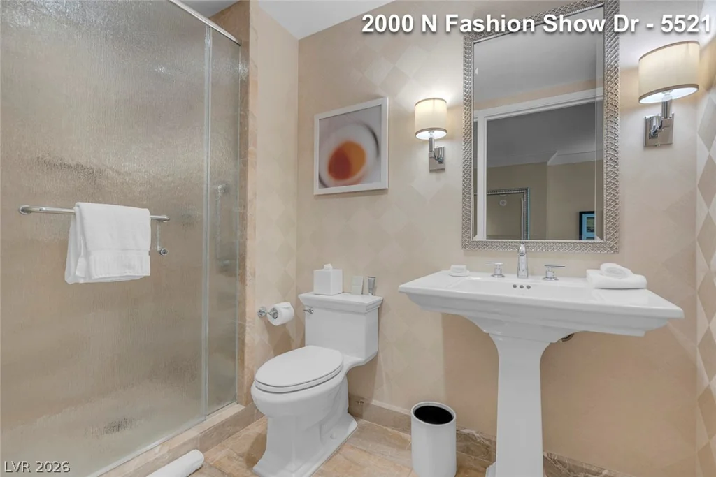 2000 FASHION SHOW, Las Vegas, NV 89109