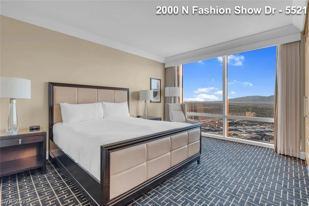 2000 FASHION SHOW, Las Vegas, NV 89109