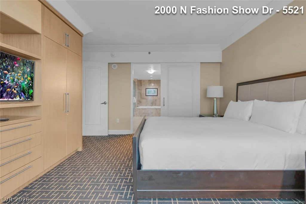 2000 FASHION SHOW, Las Vegas, NV 89109