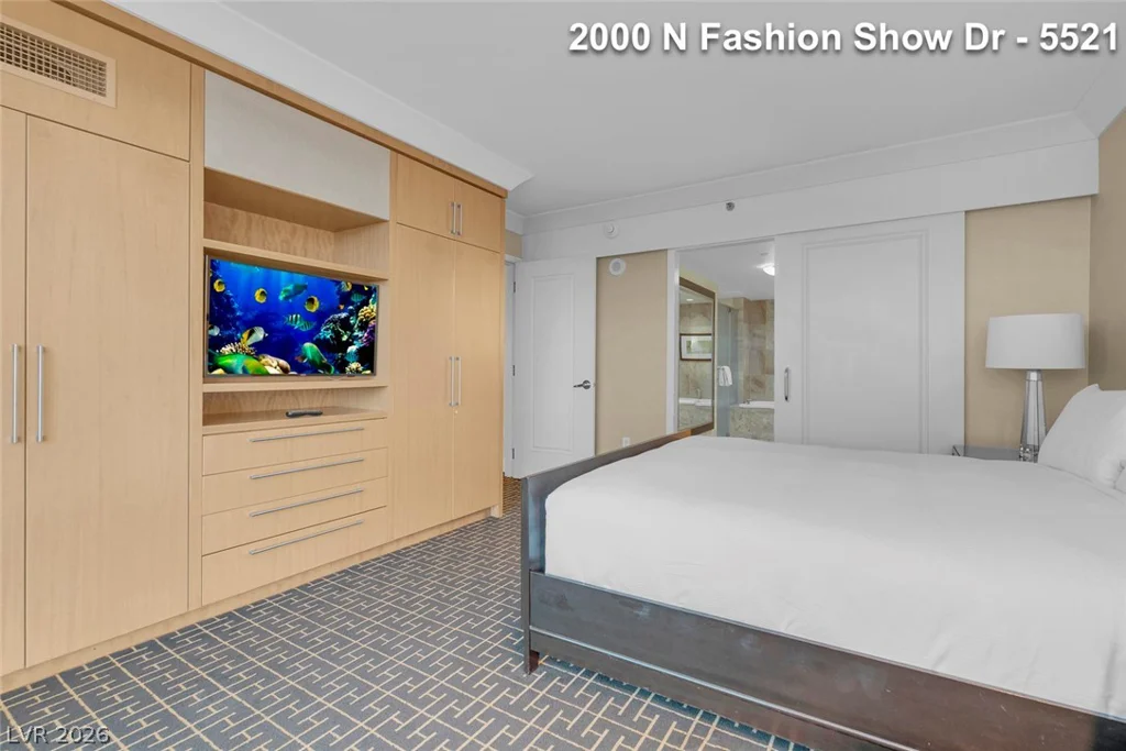 2000 FASHION SHOW, Las Vegas, NV 89109