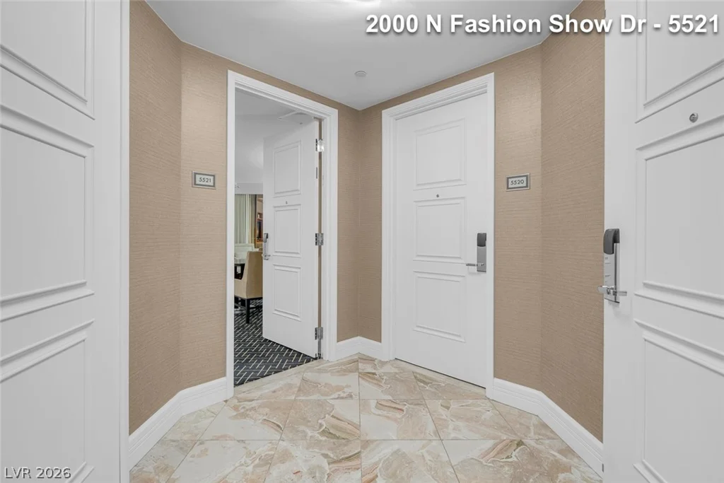 2000 FASHION SHOW, Las Vegas, NV 89109