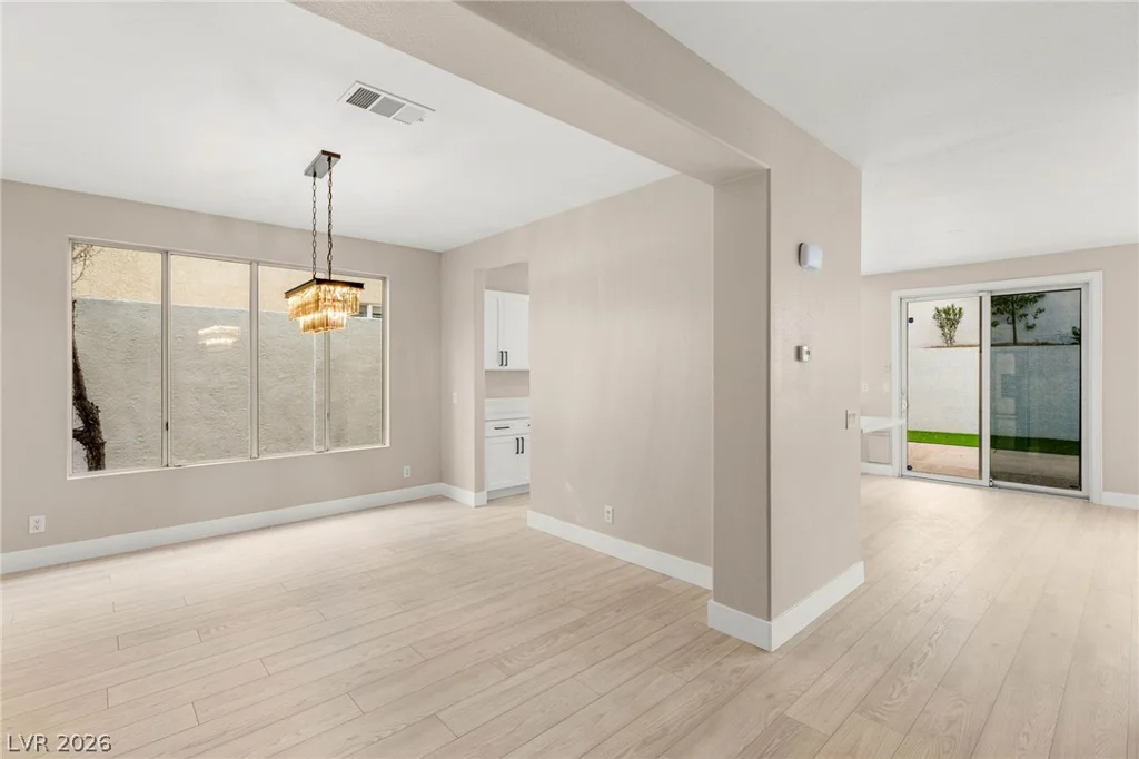 1870 Desert Forest, Henderson, NV 89012