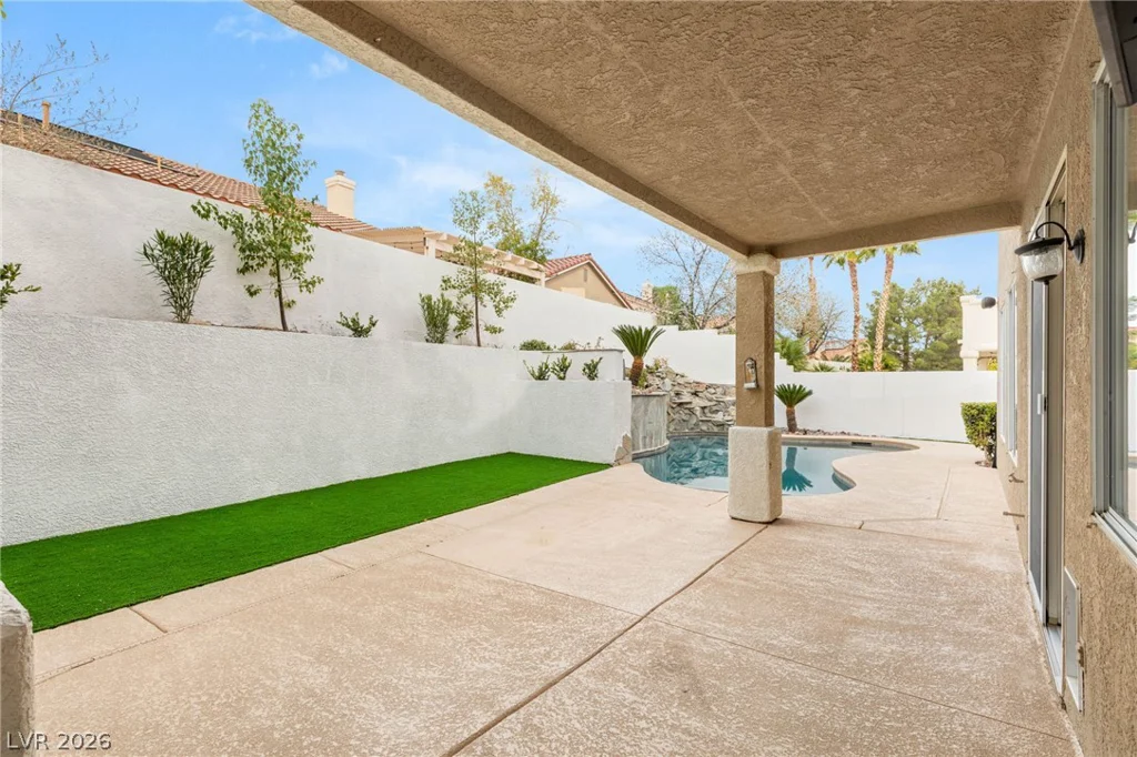 1870 Desert Forest, Henderson, NV 89012