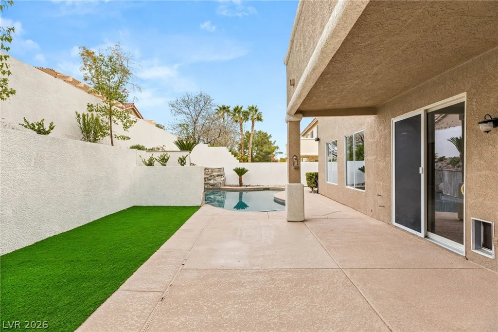 1870 Desert Forest, Henderson, NV 89012