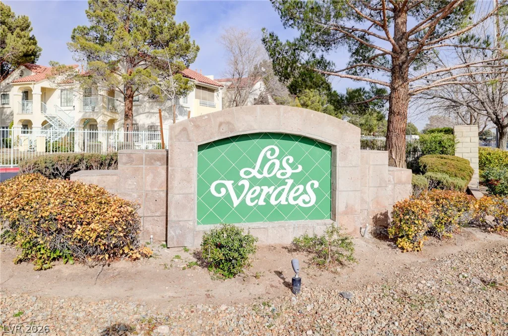 4877 Torrey Pines, Las Vegas, NV 89103