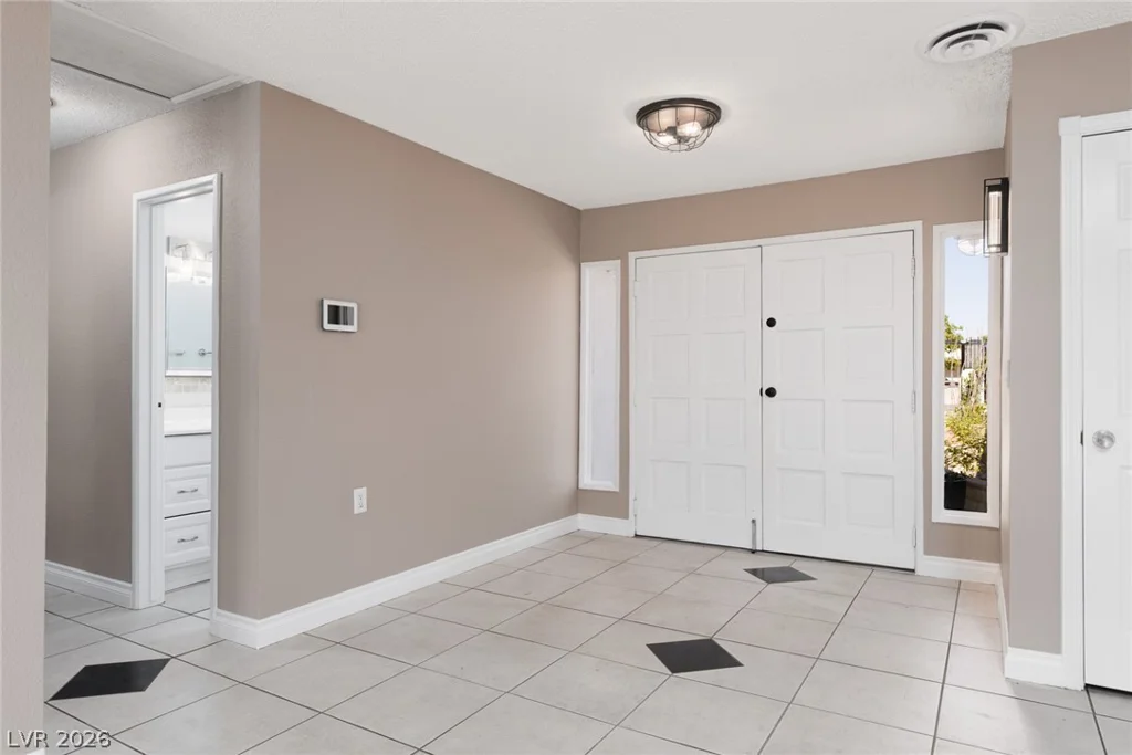 4945 Stacey, Las Vegas, NV 89108