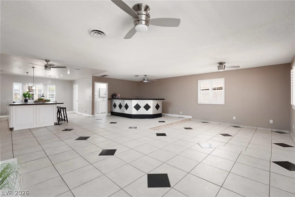 4945 Stacey, Las Vegas, NV 89108