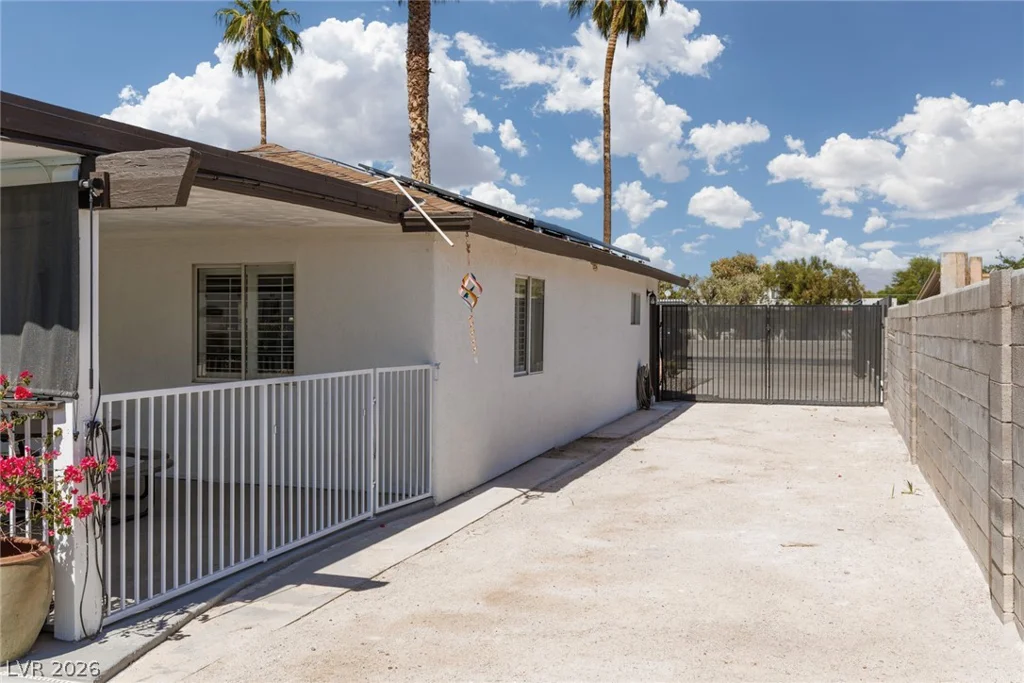 4945 Stacey, Las Vegas, NV 89108