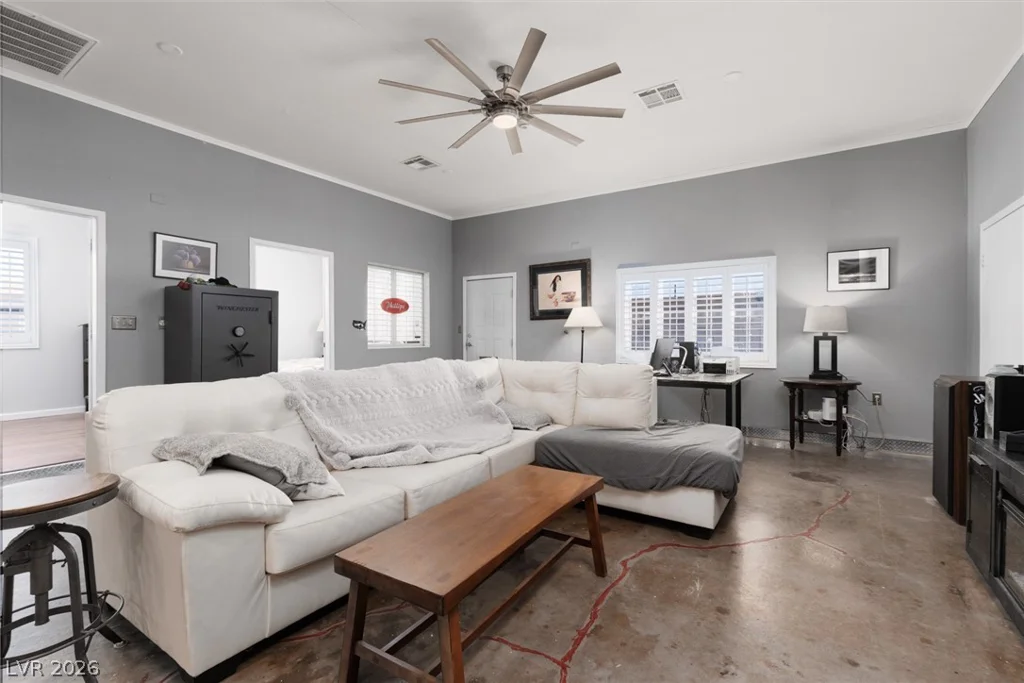 4945 Stacey, Las Vegas, NV 89108