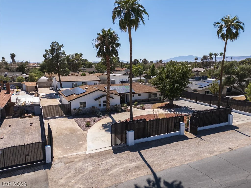 4945 Stacey, Las Vegas, NV 89108