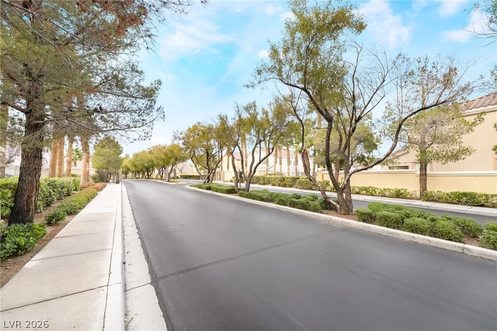 31 Indian Run, Las Vegas, NV 89148