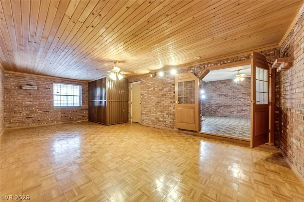5112 San Anselmo, Las Vegas, NV 89120