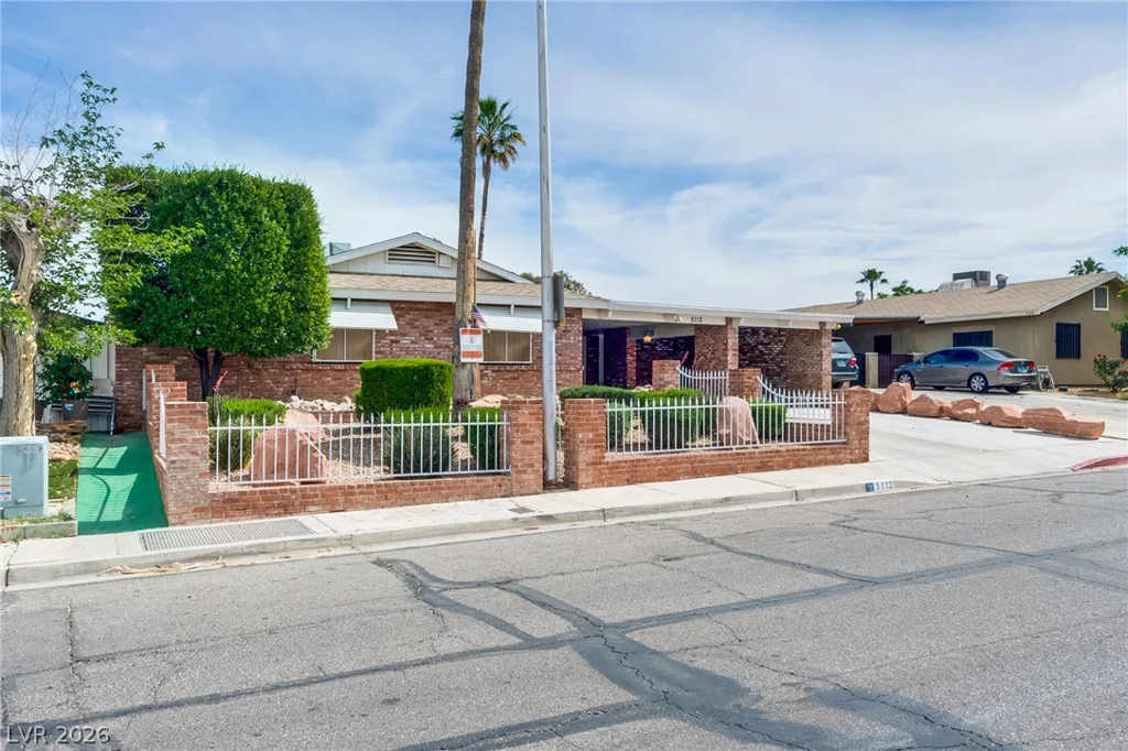 5112 San Anselmo, Las Vegas, NV 89120