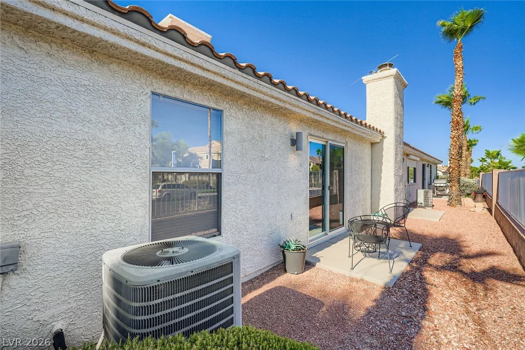 10059 Oak Creek Canyon, Las Vegas, NV 89147