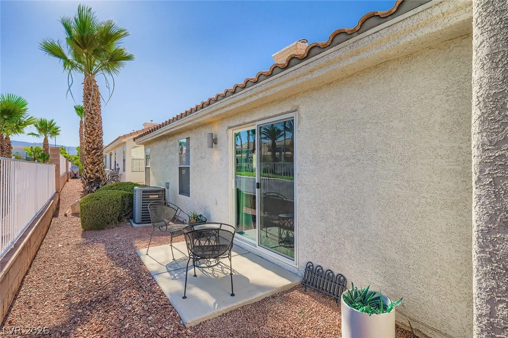10059 Oak Creek Canyon, Las Vegas, NV 89147