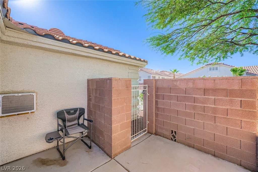 10059 Oak Creek Canyon, Las Vegas, NV 89147