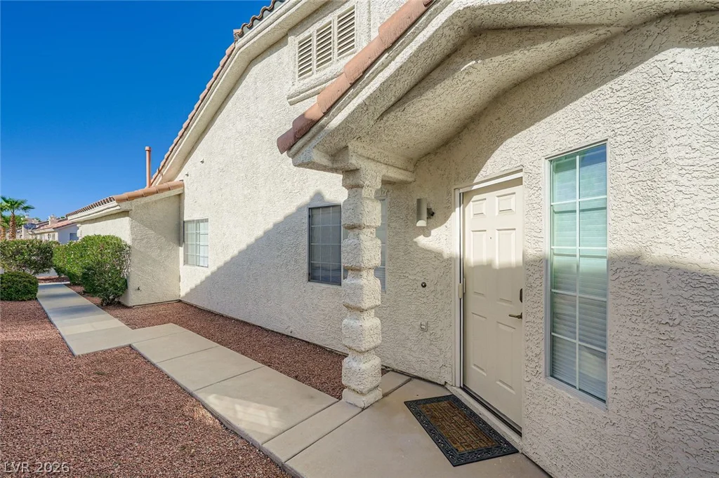 10059 Oak Creek Canyon, Las Vegas, NV 89147
