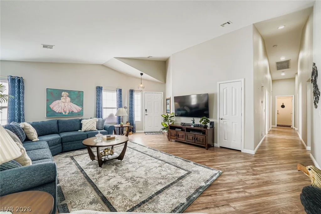 10059 Oak Creek Canyon, Las Vegas, NV 89147
