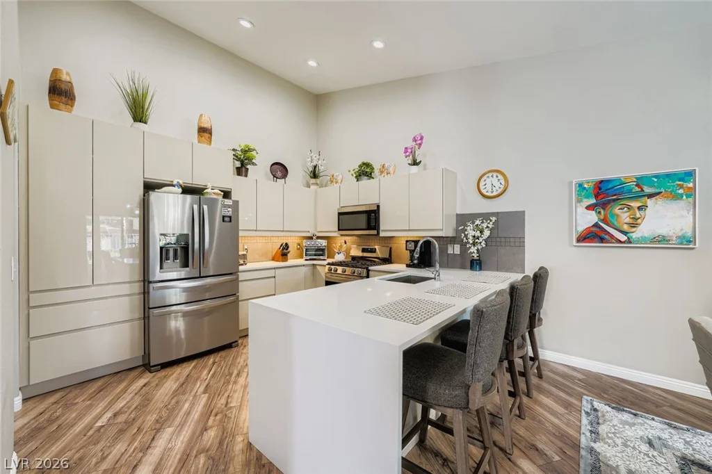10059 Oak Creek Canyon, Las Vegas, NV 89147