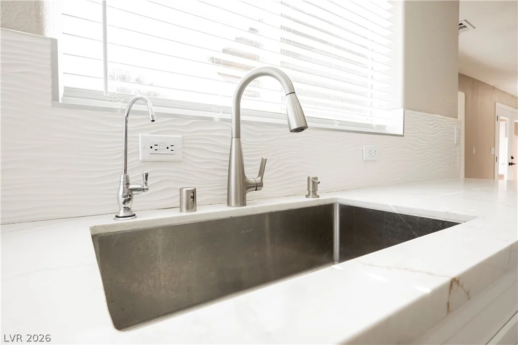 601 Sandy, Henderson, NV 89002