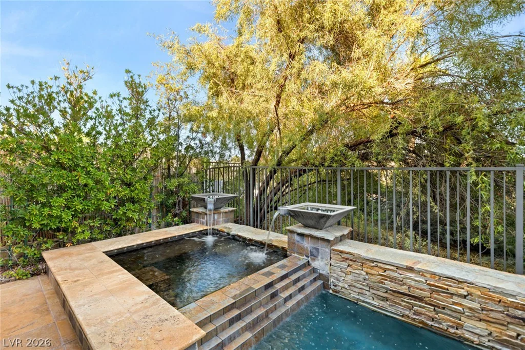 2142 Country Cove, Las Vegas, NV 89135
