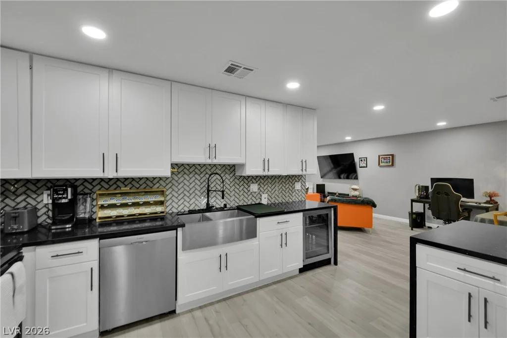 3613 Shawn Reynolds, Las Vegas, NV 89129