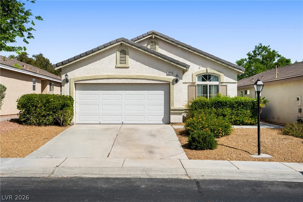 8824 Iron Hitch, Las Vegas, NV 89143