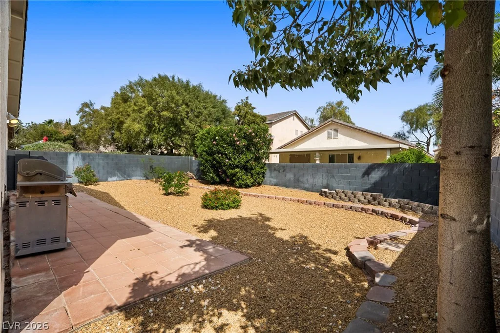 8824 Iron Hitch, Las Vegas, NV 89143