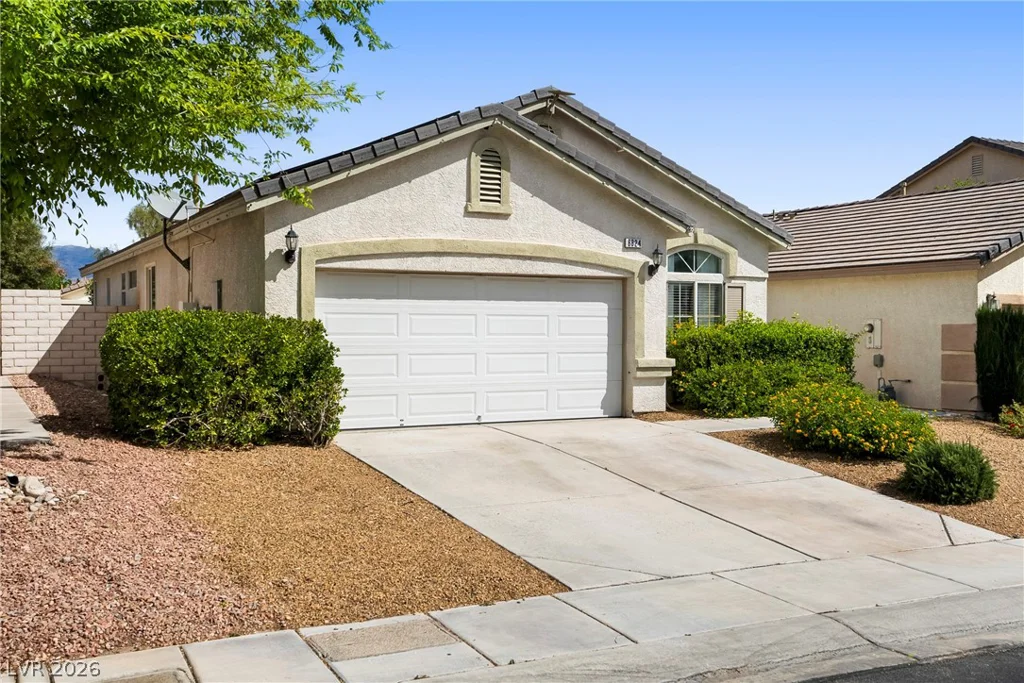8824 Iron Hitch, Las Vegas, NV 89143