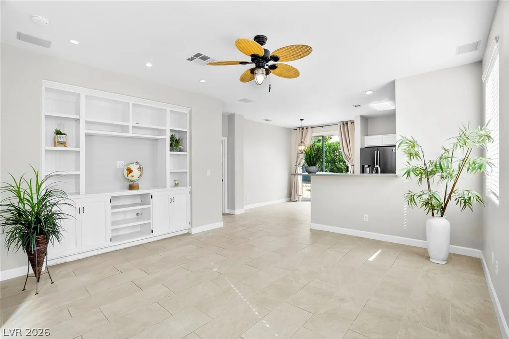 8824 Iron Hitch, Las Vegas, NV 89143